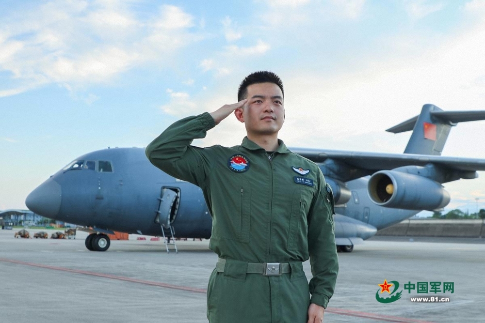 从运-20飞行员到空军作战参谋一位中国机长的向战航迹