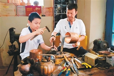 努力打造世界重要旅游目的地 “火热”新疆美名扬
