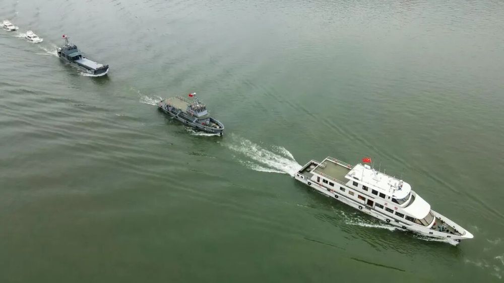 他长江驾驶25载，获二等功一次、三等功四次