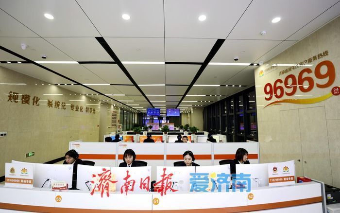 ��ǧ����ů�ܼҼ���һ�ߣ����Ϲ�ůӦ�Ժ������е�����