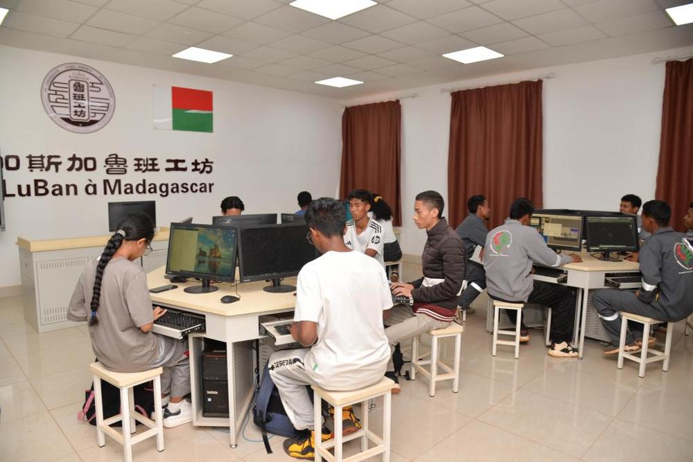 心相近丨青春接力中非同行向未来(图2)