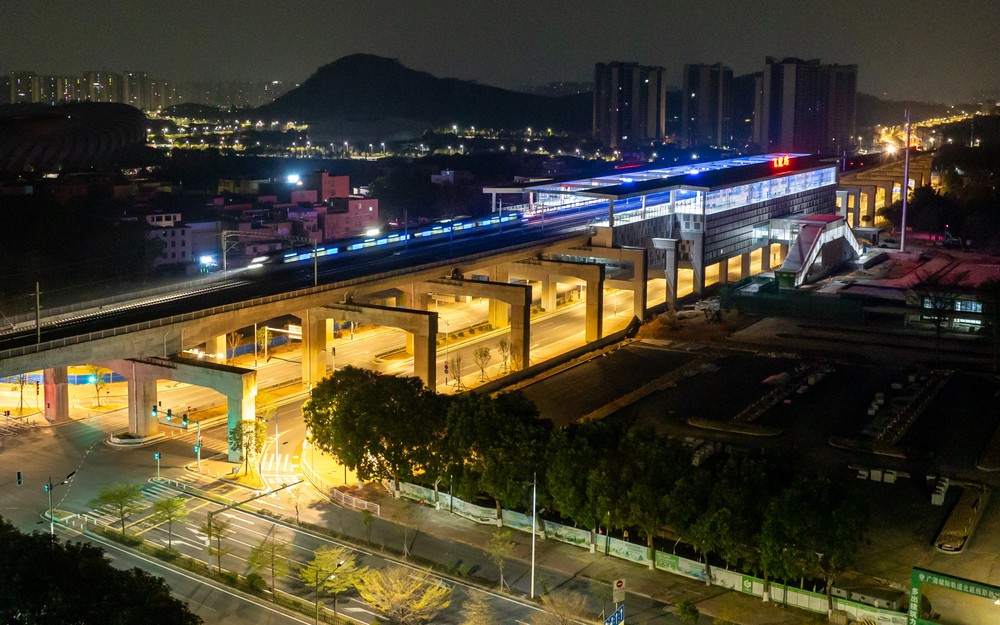 2026��1��28��6ʱ������Ǽ������߿�ͨ��Ӫ���װ��г��ӷ�ϼվʻ������Զ�ձ����� ��Ԫ�� ��