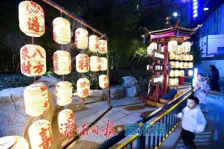 �ƻ�����ζŨ�������е�45�����µ�һȪӭ�����ƻ����������