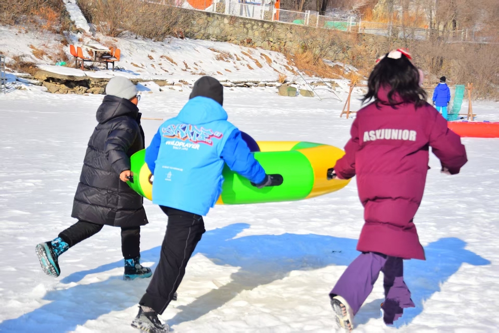 吉林省大众冰雪趣味赛开赛