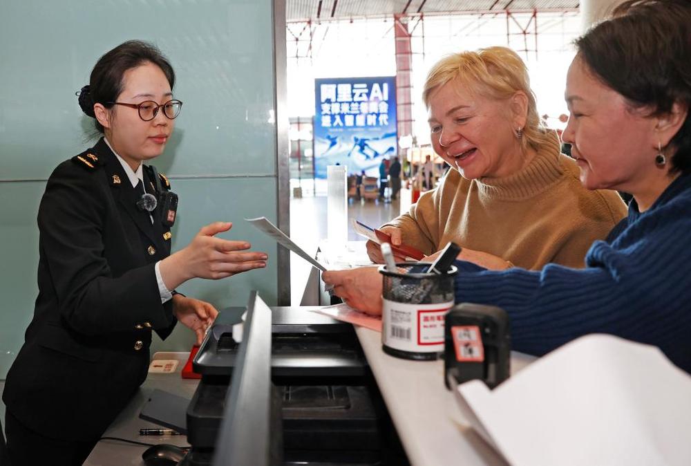 新春走基层·新华鲜报丨“BecomingChinese”！在中国过春节(图3)