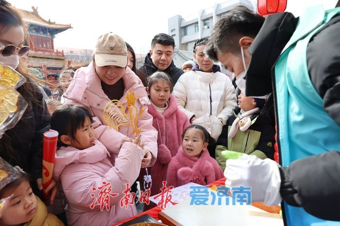 泉城年味拉满!济南春节特色展演引八方来客