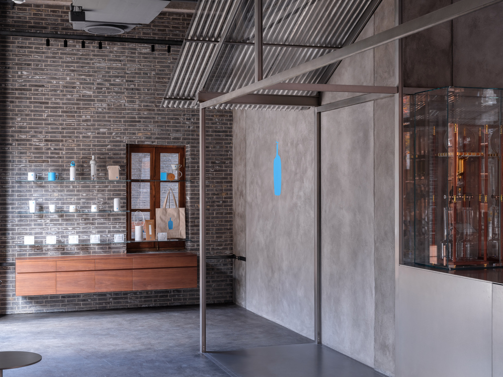 挽救瑞幸的操盘手买下“咖啡中的爱马仕”蓝瓶