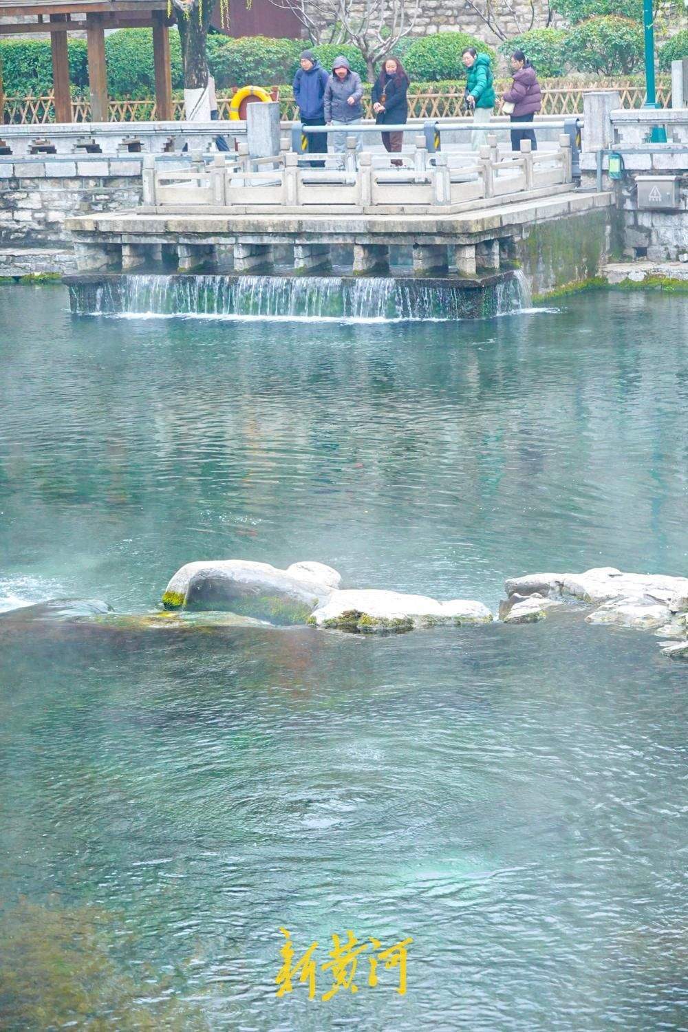 ��՚���iȪ���ɾ� �ڻ�Ȫ�F(xi��n)�����F��(r��n)�������^