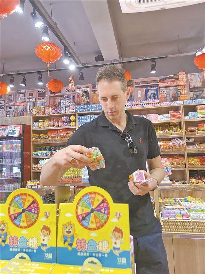 从沙茶面到凤梨酥 外国朋友爱上“厦门味”