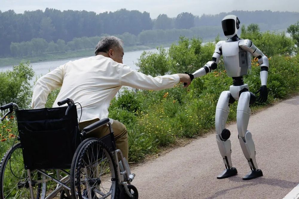 机器人入户这些老年人先用起来了(图10)