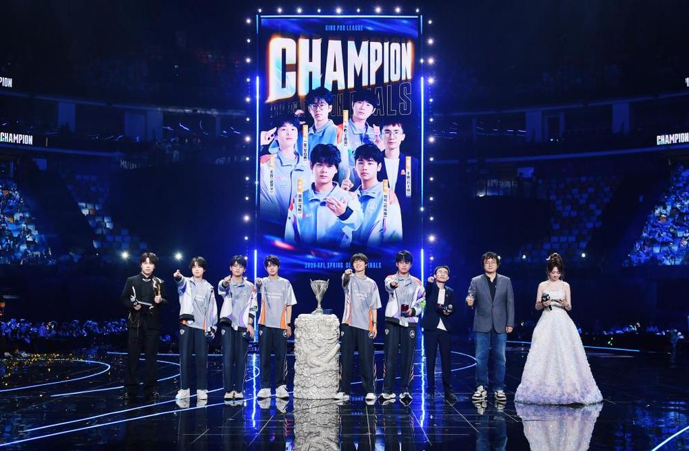 超八成观众来自岛外这场电竞决赛“点燃”海口周末(图4)