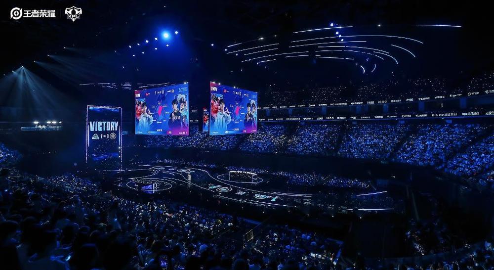 超八成观众来自岛外这场电竞决赛“点燃”海口周末(图2)