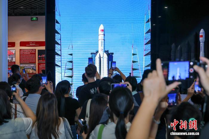 开局之年看中国·开放自贸港：一个成果展何以吸引人流不断？(图2)