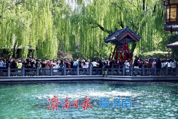 һ���ļ� Ȫ�ڼ���ح����ʱ�ڴ����� ��ͻȪ�Ͽ���ӿ