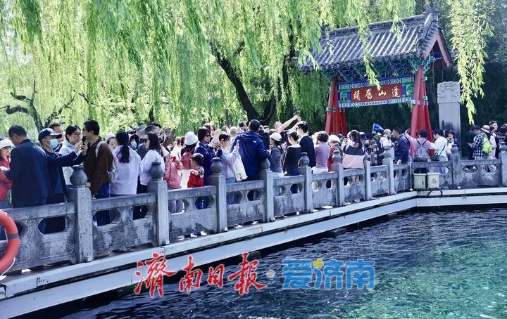 һ���ļ� Ȫ�ڼ���ح����ʱ�ڴ����� ��ͻȪ�Ͽ���ӿ