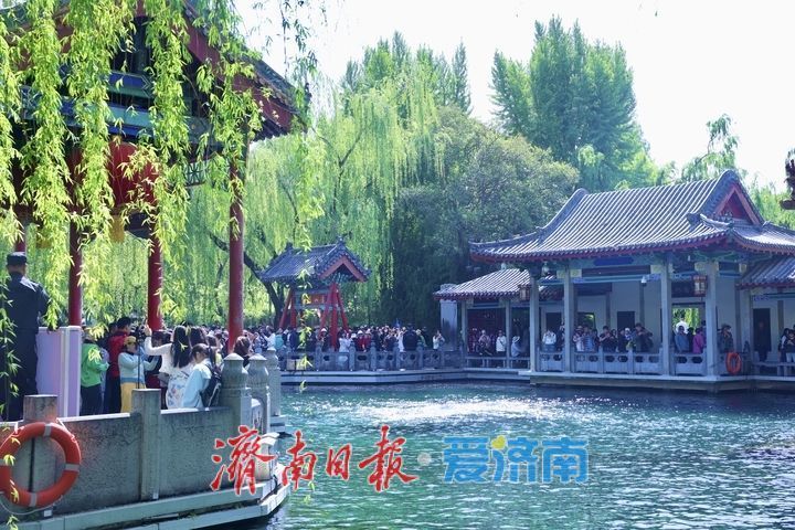 һ���ļ� Ȫ�ڼ���ح����ʱ�ڴ����� ��ͻȪ�Ͽ���ӿ