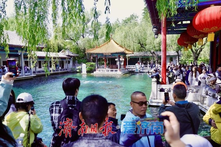 һ���ļ� Ȫ�ڼ���ح����ʱ�ڴ����� ��ͻȪ�Ͽ���ӿ