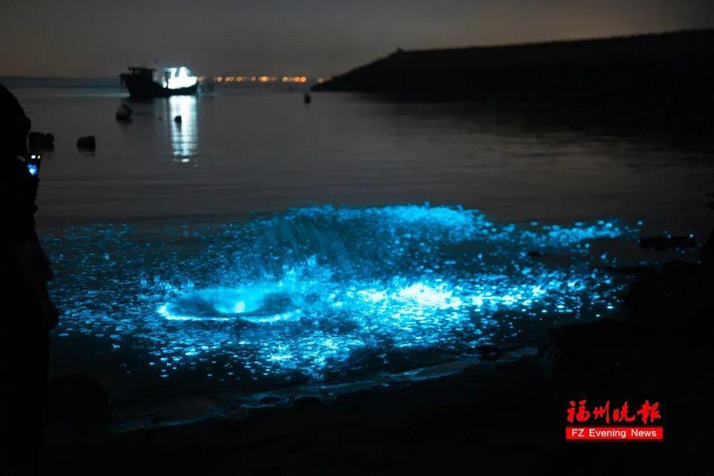 ���λã����������ᱬ�����������У�