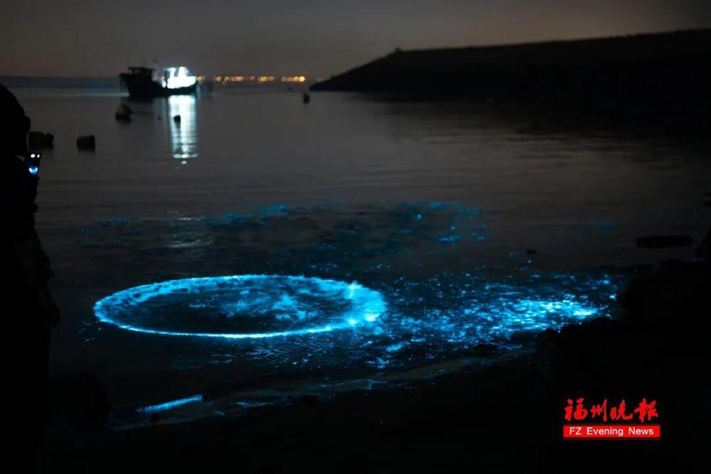 ���λã����������ᱬ�����������У�