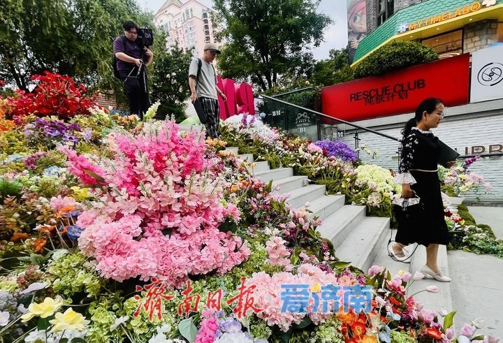 闯入现实版莫奈花园!老商埠“花海楼梯”浪漫值拉满