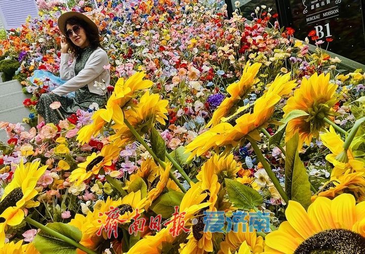 闯入现实版莫奈花园!老商埠“花海楼梯”浪漫值拉满
