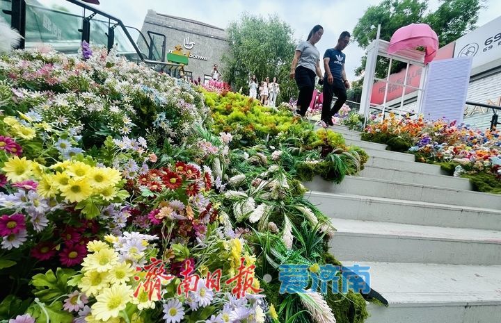 闯入现实版莫奈花园!老商埠“花海楼梯”浪漫值拉满