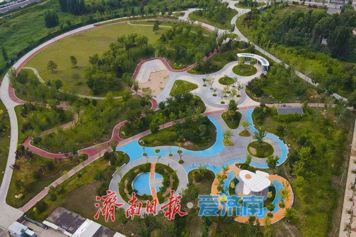 芳草绵延环步道 悦动绿谷尽显盛夏生机