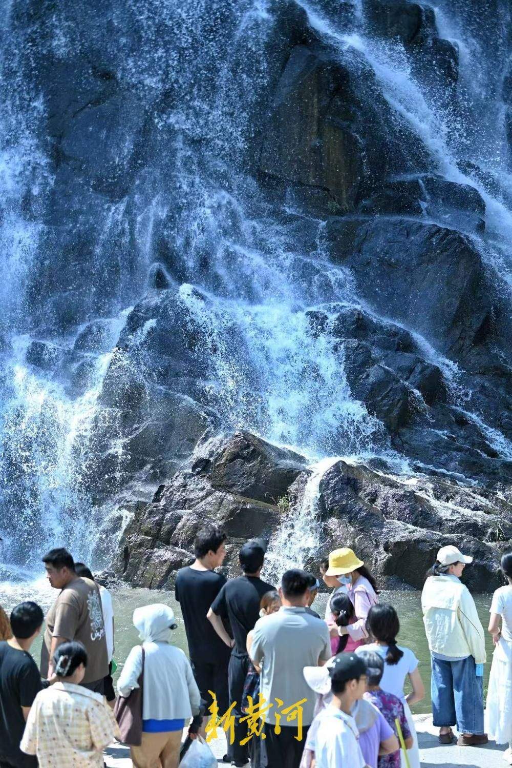 一年四季 泉在济南|秋瀑潺潺送清凉,初秋黄巢瀑布风光在线