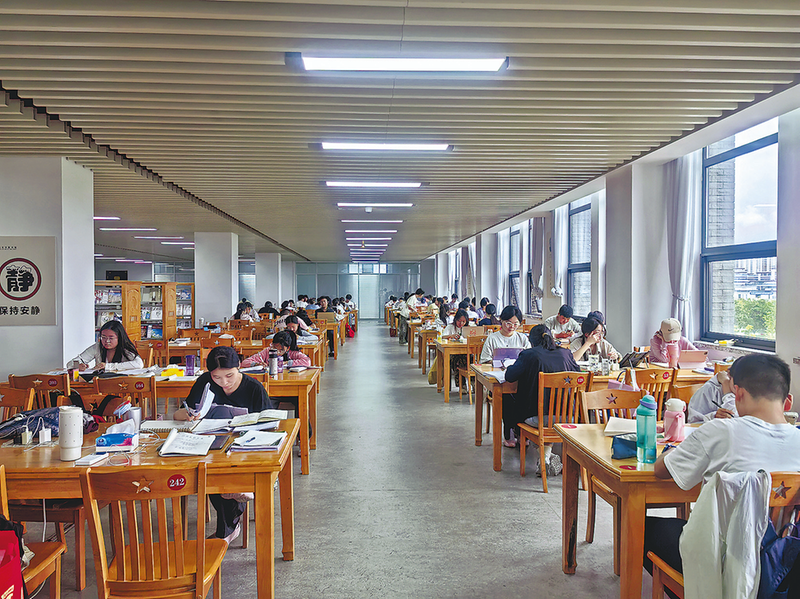 延安市图书馆持续优化服务点亮群众文化生活