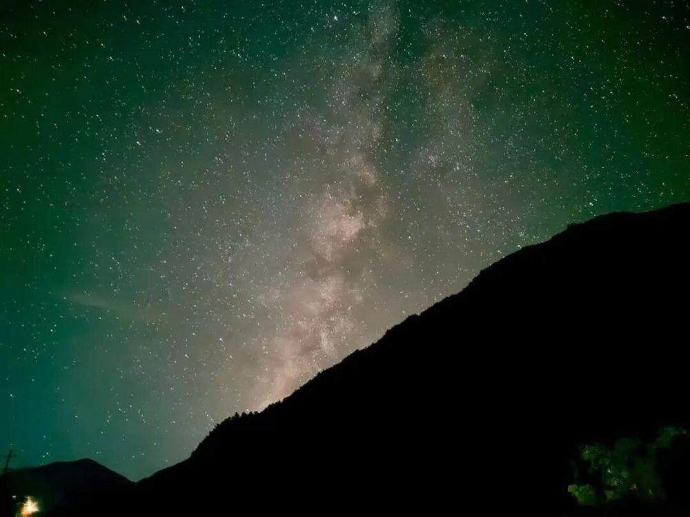 深夜被困山上只因盲从AI“量身定制”路线(图1)