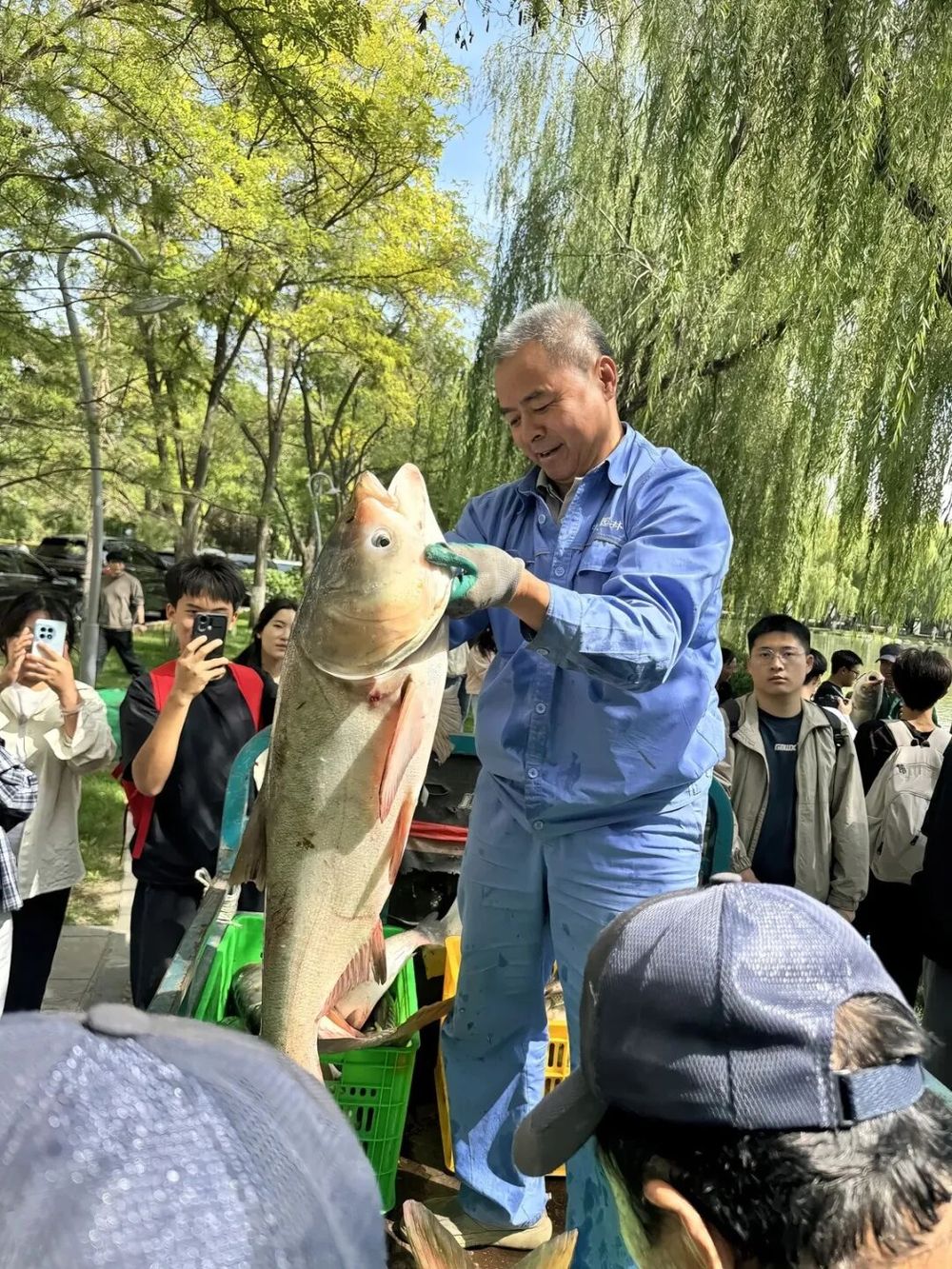 7点出发|绍兴“葫芦娃爷爷”挂出声明:我们从来没有向任何人收过一分钱永远不收(图4)