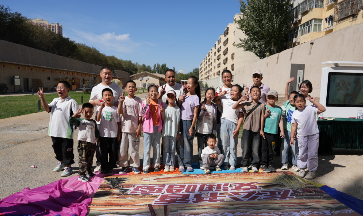 左公书香润哈密潮玩阅读迎中秋——哈密市举办左宗棠文化主题阅读+CityWalk活动(图1)