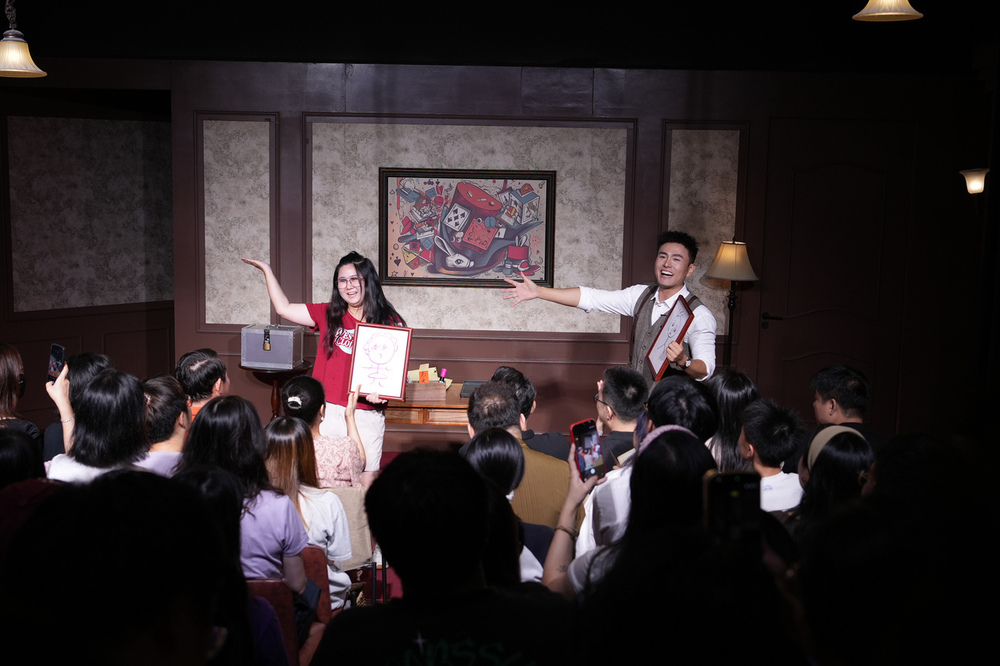 不只挑衣服、还挑“身份牌”:宁波老百货“长”出沉浸式剧场(图2)
