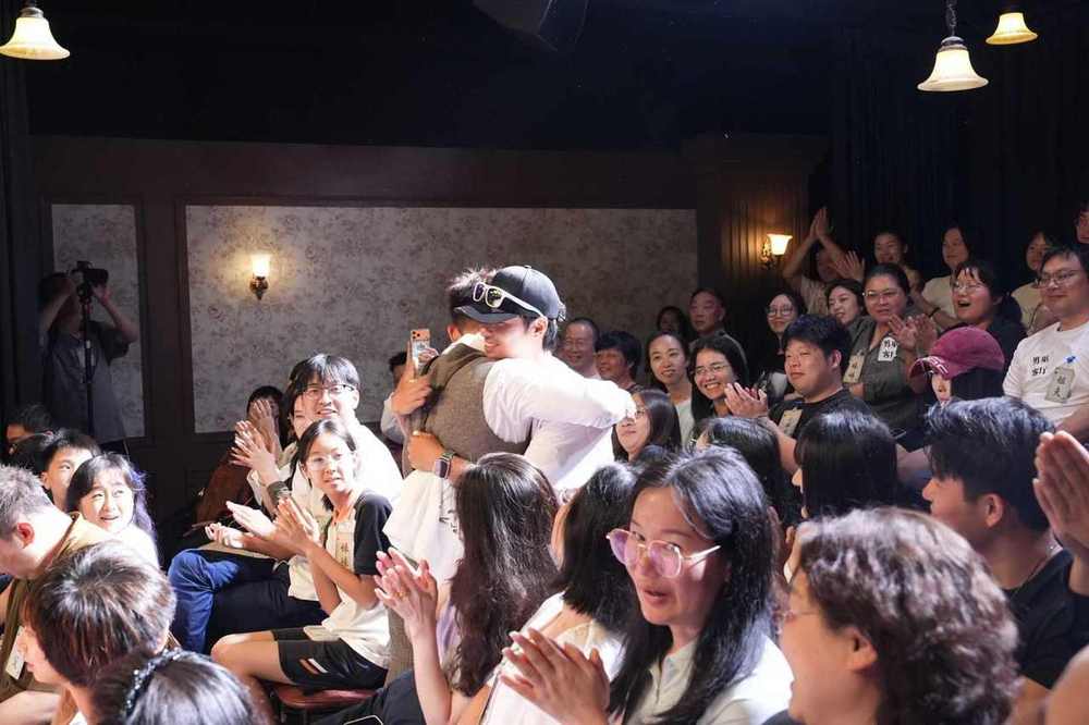 不只挑衣服、还挑“身份牌”:宁波老百货“长”出沉浸式剧场(图3)