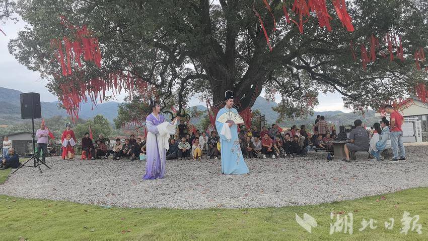 送戏进景区