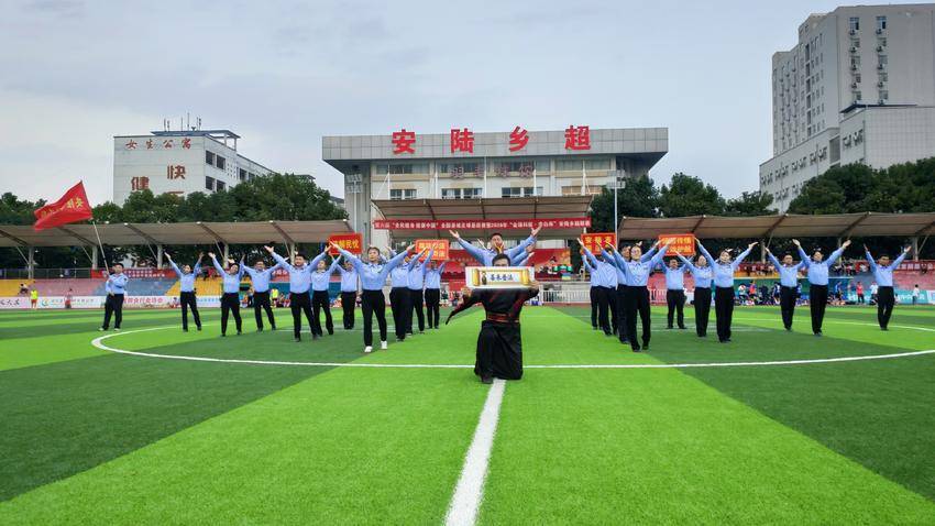 安陆市“2026年青年普法志愿者法治文化基层行”走进乡超主题宣传活动侧记.doc